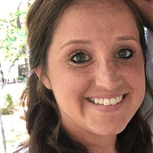 Meet your Posher, Courtney